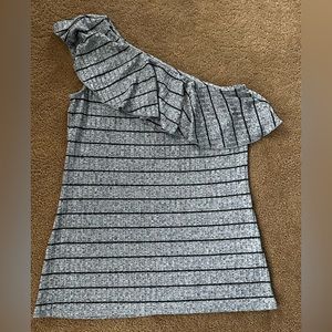 Juicy Couture 1 shoulder Shirt
Size XS Women’s
